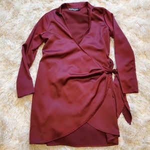 BooHoo- M- Burgandy wrap dress